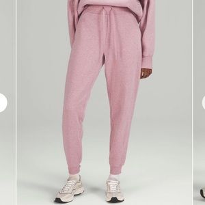 LULULEMON Scuba High-Rise (HR) Jogger - Heathered Pink Taupe, Size 0